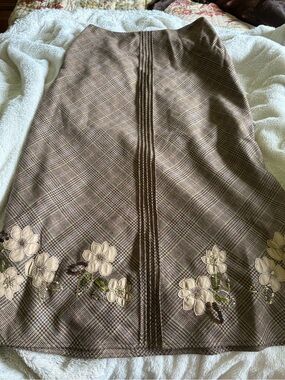 Jones of New York Plaid Brown Floral Embroidered A-Line Skirt
